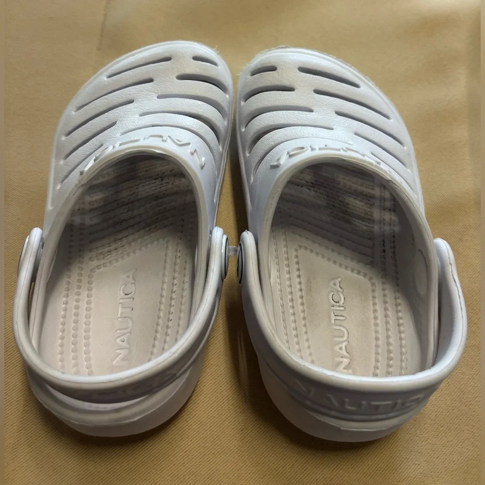 Nautica White‎ Clogs Lightweight Slip-On Design Baby Size 6